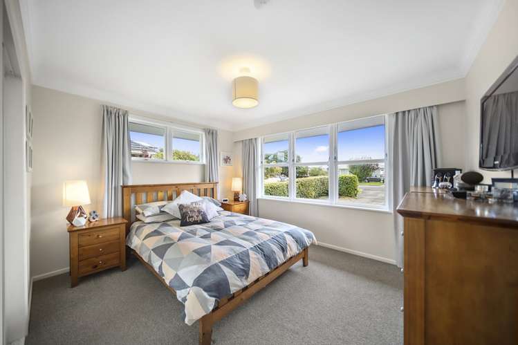 54 Bradbury Road Botany Downs_7