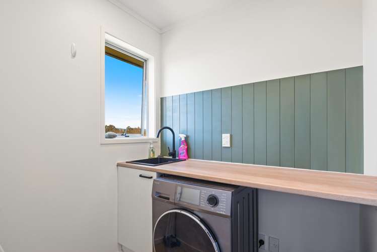 3 Sapphire Place Pukehangi_8