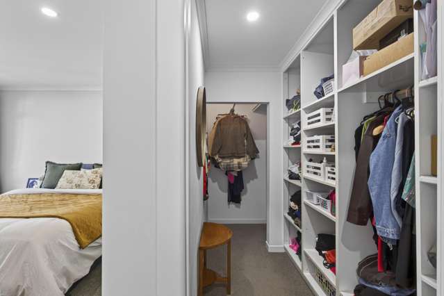 8 York Crescent Westown_3