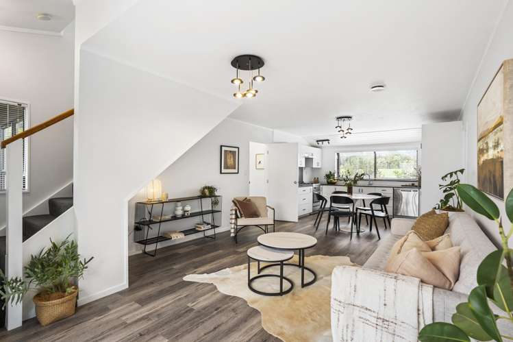 2/6 Newcastle Terrace Mount Albert_3