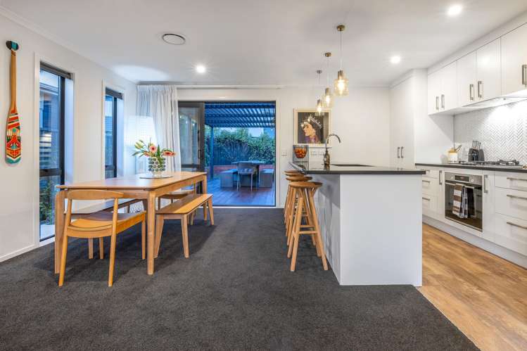 10 Pateke Drive Kenepuru_3