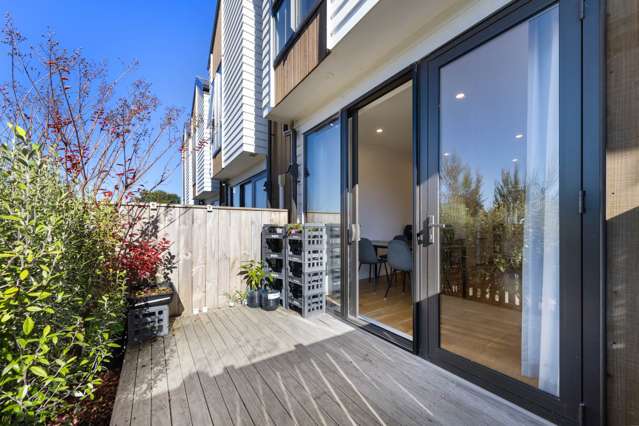 Must Sell Freehold with Immediate Returns