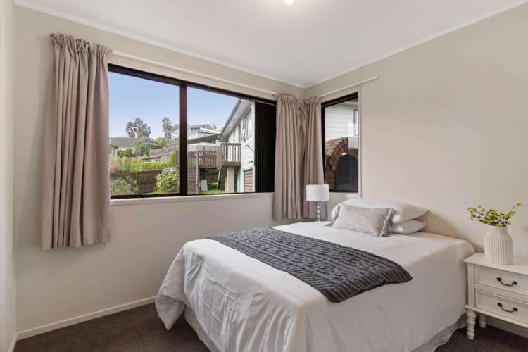 19 Rotoma Rise Clover Park_13