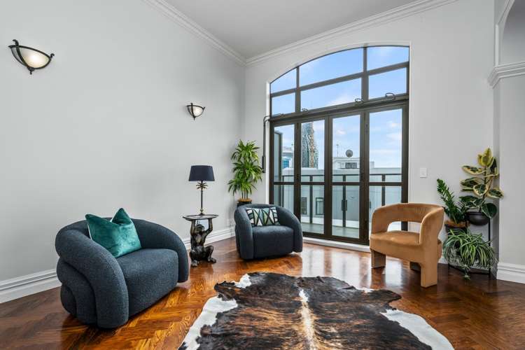 10C/50 Eden Crescent_4