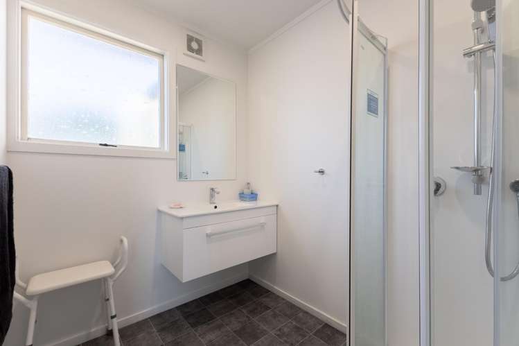 6A Cypress Grove Paraparaumu_10