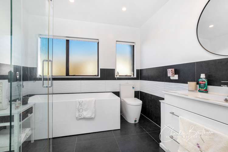 33 Greenstone Place Clover Park_9