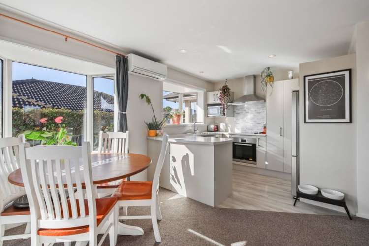 26 Brightstone Crescent Aranui_1