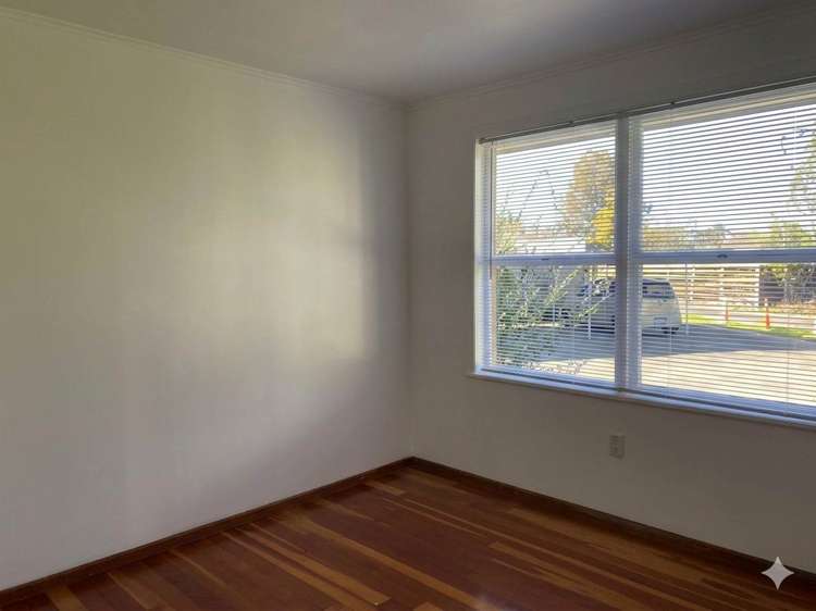 2/51 Cardiff Road Pakuranga_6