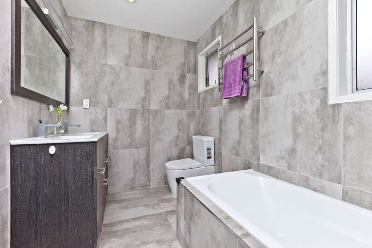 6 Erica Road Sunnynook_13