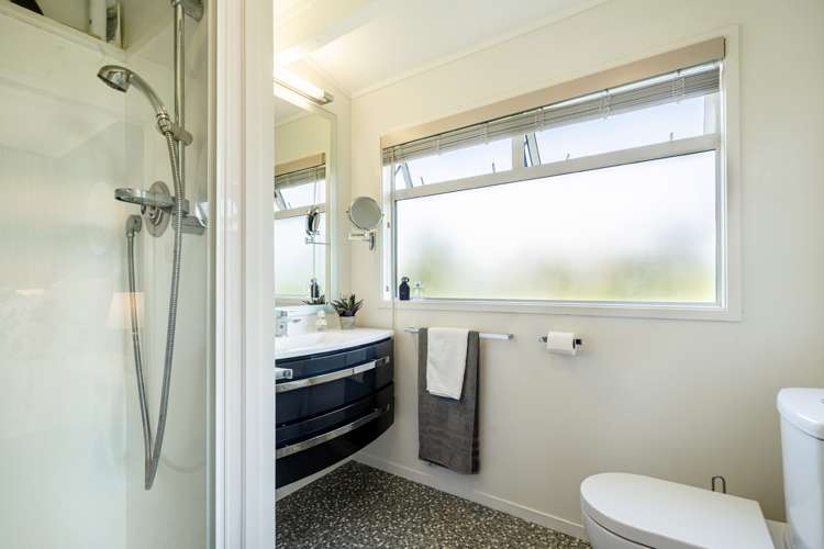 22 Summit Drive Torbay_14