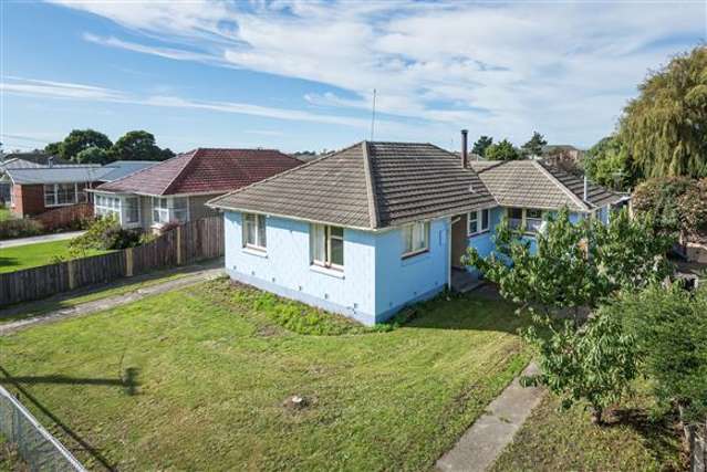 6 Carisbrooke Street Aranui_1