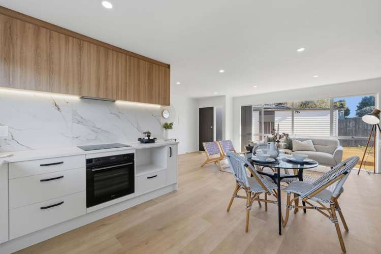 7 Damian Way Weymouth_8