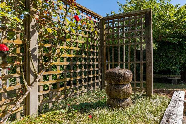 218 High Street South Carterton_22