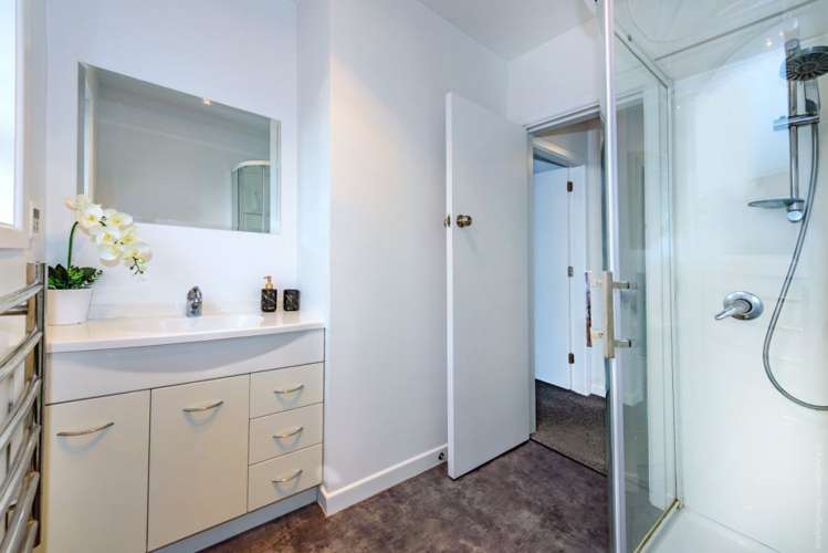 1/32 Downing Street Hoon Hay_20