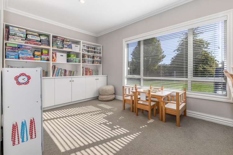 1068 Queen Street East Levin_21