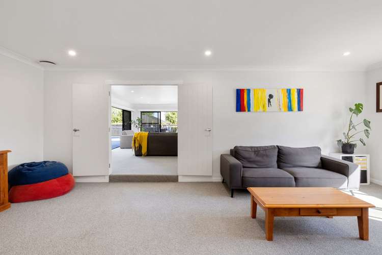 9 Shadbolt Drive Leamington_8