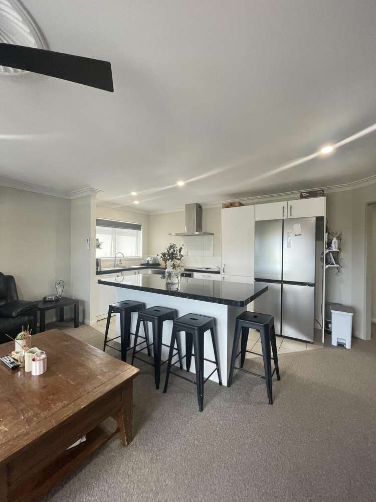 1/8 Lilian Street Kamo_4