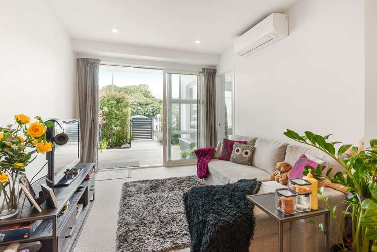 G02/26a Racecourse Parade Avondale_2