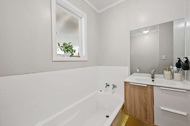 15A Reeve Road Owhata_10
