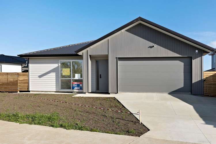 106 Twin Parks Rise Papakura_0