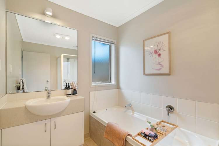 8 Neaptide Close Red Beach_23