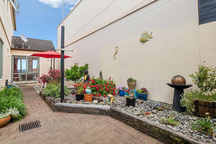 258 Alec Craig Way Gulf Harbour_19