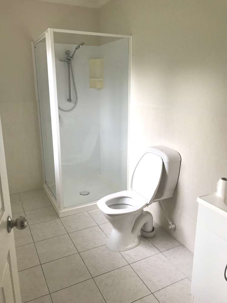 6 Fleetwood Drive Henderson_11