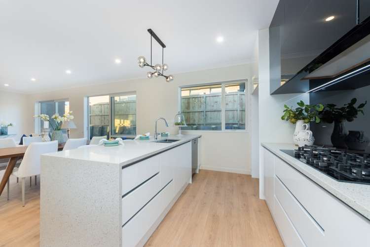 18 Tararua Street Massey_9