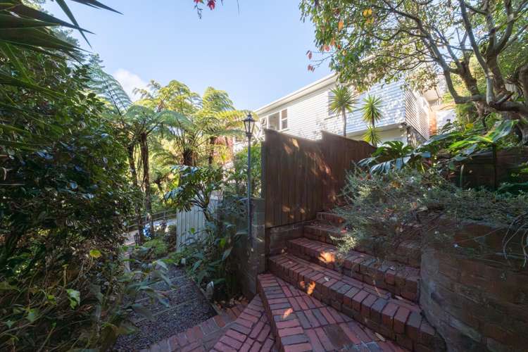 10 Court Road Tawa_27