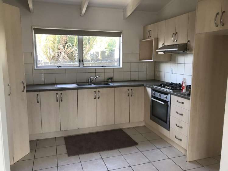 2/517 Richardson Rd Mount Roskill_3