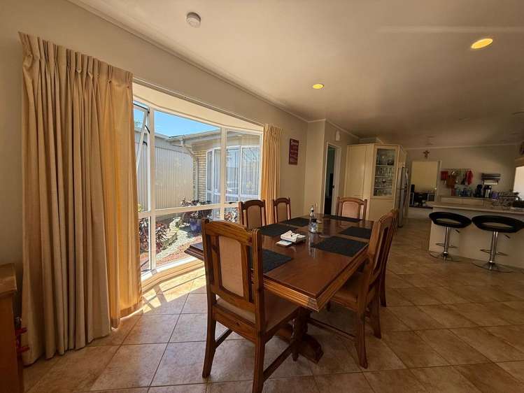 7 Sanctuary Point Sunnyhills_13