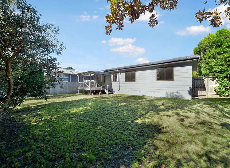 134 Mcleod Road Te Atatu South_13