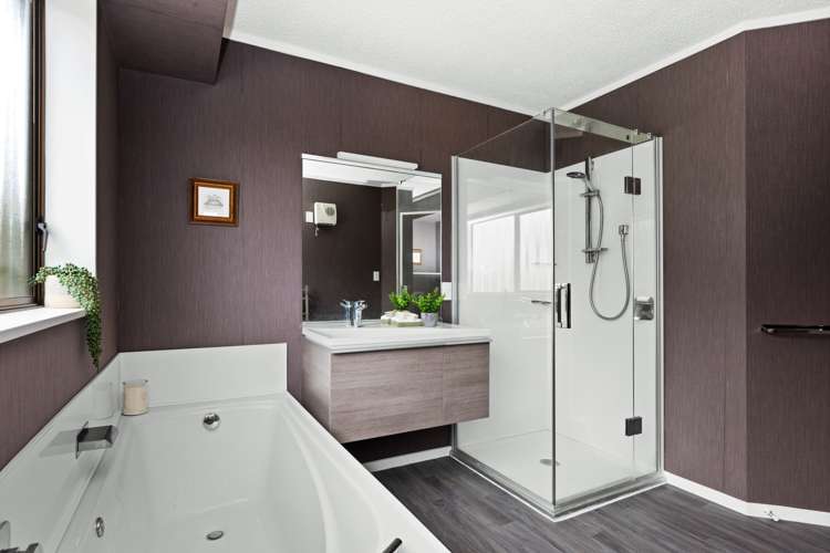 90 Churchill Drive Taradale_17