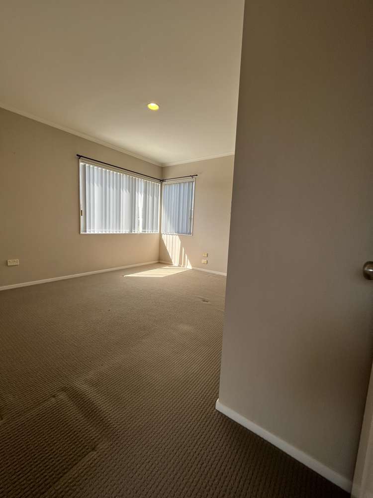 10 Seresin Crescent Flat Bush_13