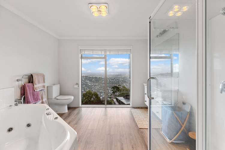 4 Swanton Drive Huntsbury_12