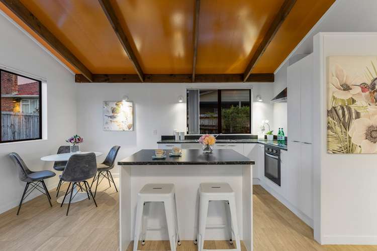 2/121 Matipo Road Te Atatu Peninsula_9