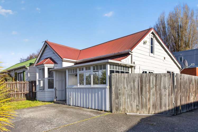 65 Barbour Street Waltham_15