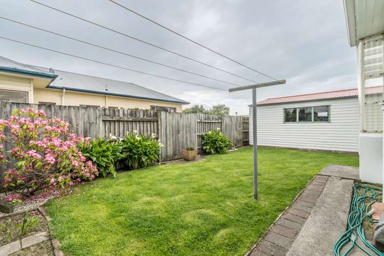 66 Thomson Street Avenal_22