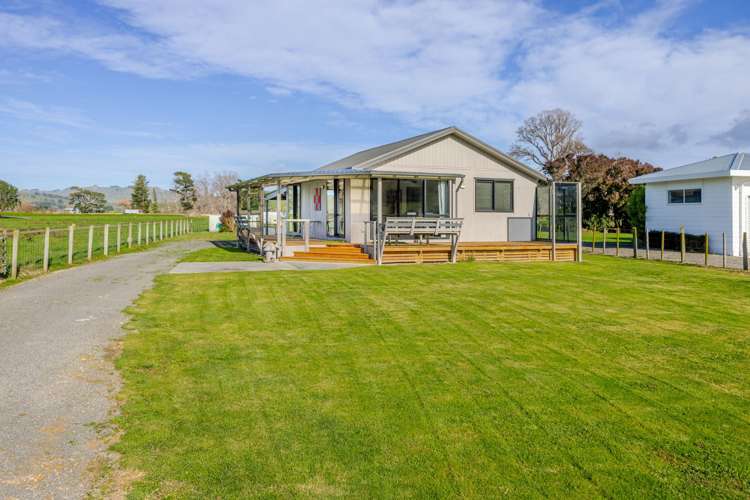 14 Beach Road Porangahau_11