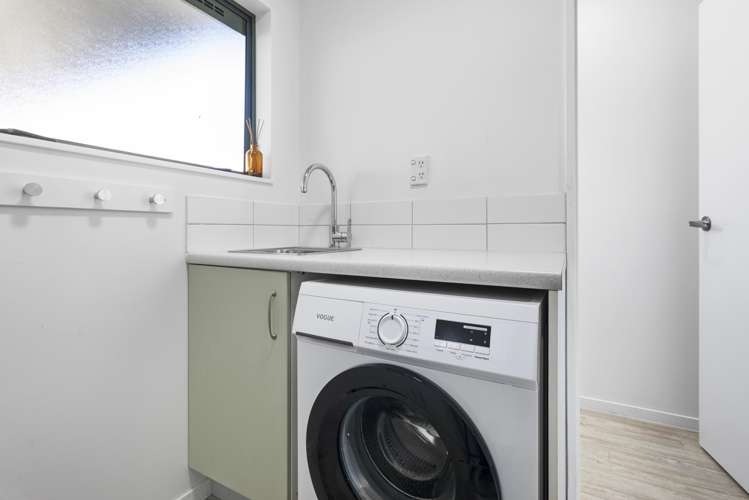 29B Henderson Crescent Parkvale_9