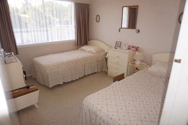 1 Maple Avenue Dinsdale_10