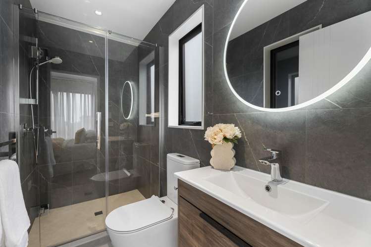 1/18 Riverview Road New Lynn_15