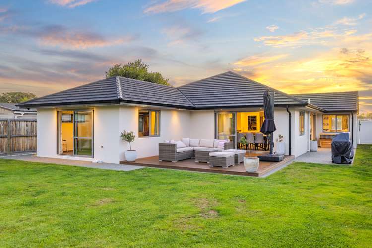 63 Chartwell Street Burwood_21