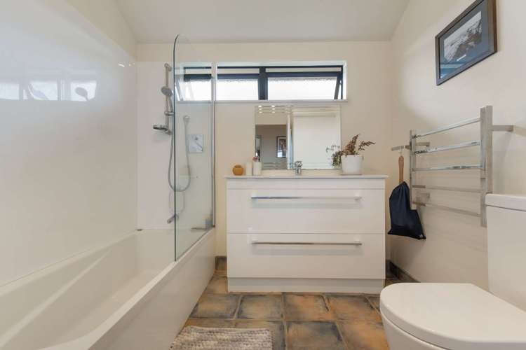 11 Bayfair Drive Mount Maunganui_12