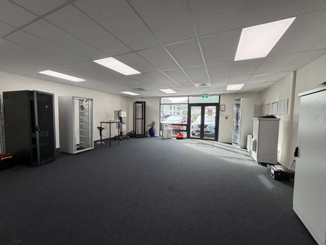 Unit 4, 21 Bell Road South Gracefield_4