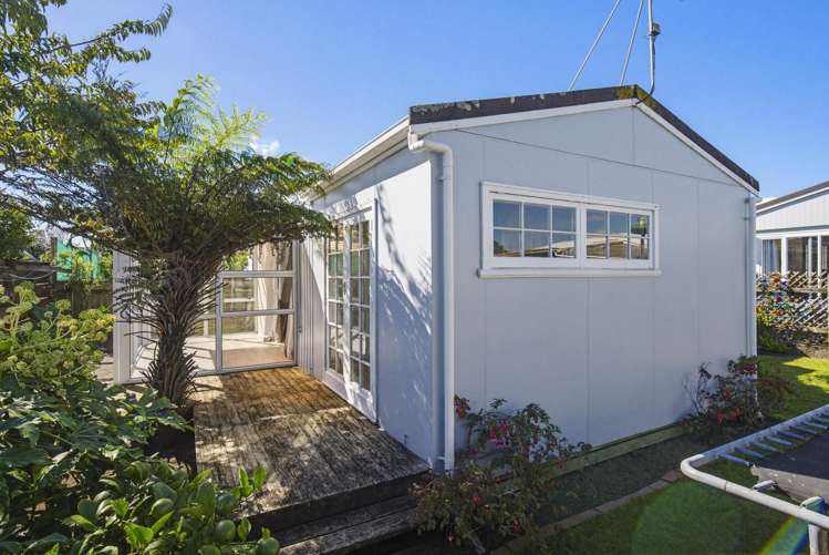 6 Teoti Street Paraparaumu Beach_33