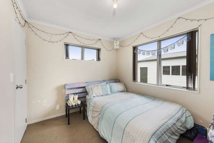 18 Tennyson Road Enderley_8