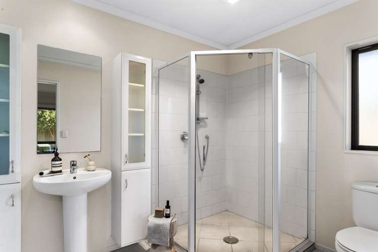 9 Cayman Close Shirley_9