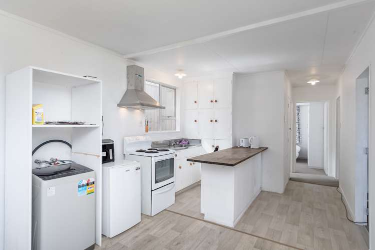 37 Bedford Street Cannons Creek_2