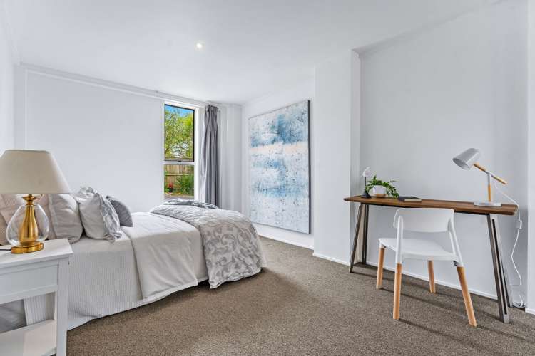 1/307a Wairau Road Totara Vale_18